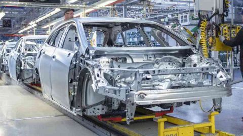 Avrupa ve Kuzey Amerika’da otomobil fabrikaları kapanabilir