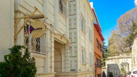 İstanbul'daki ahşap yapılı oteli borç nedeniyle satışta: İstenen fiyat belli oldu!
