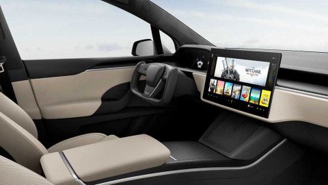 Tesla’dan Model X’e zam