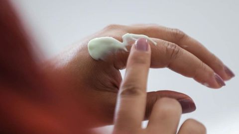 L'Oreal'in ünlü akne tedavisi kremi için toplatılma kararı! Türkiye'de de oldukça popüler