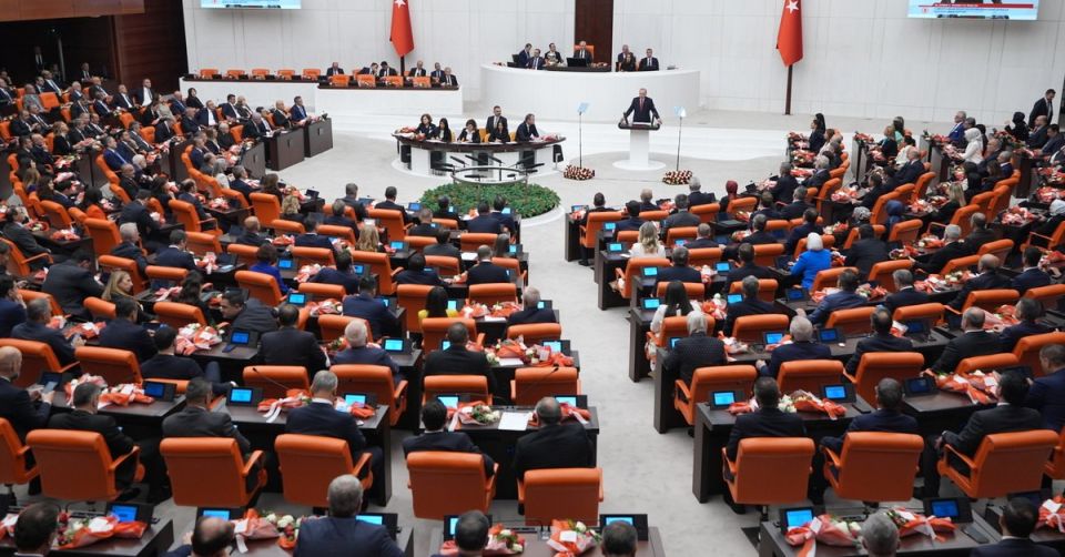 Tasfiye edilen fonlara ilişkin teklif için Meclis mesaiyi uzattı