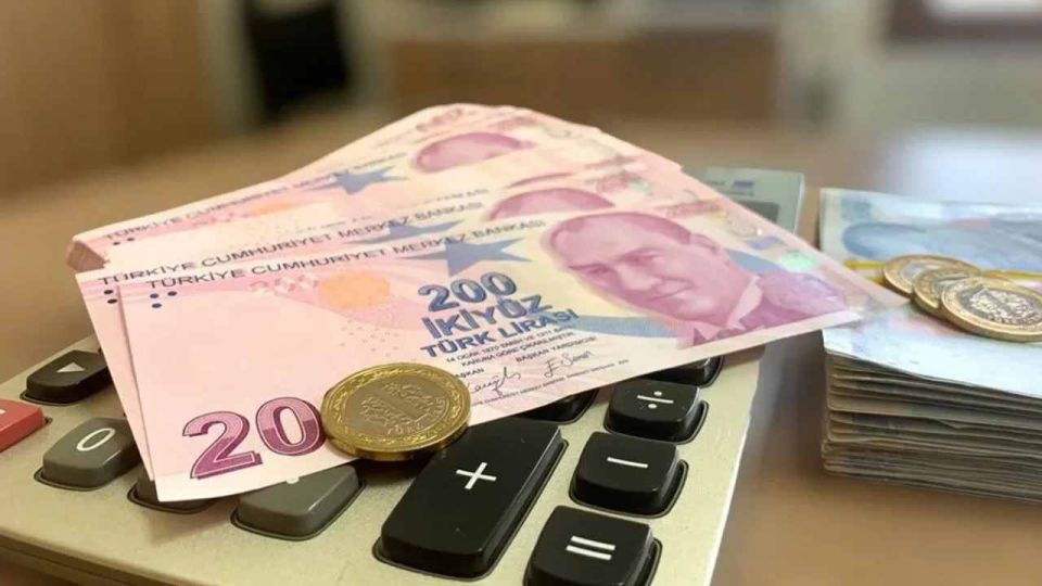 Yeni yıla özel avantajlı kredi veren bankalar belli oldu: Düşük faiz ve taksit erteleme fırsatı dikkat çekti