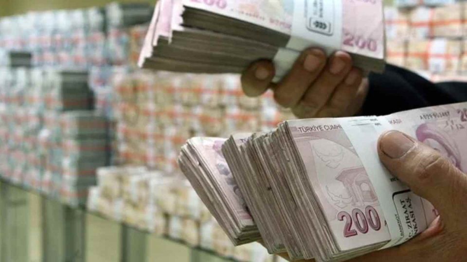 Bankalar rakamları yeniden belirledi: İşte mevduat faizlerinde 100, 250 ve 500 bin TL'nin aylık getirisi