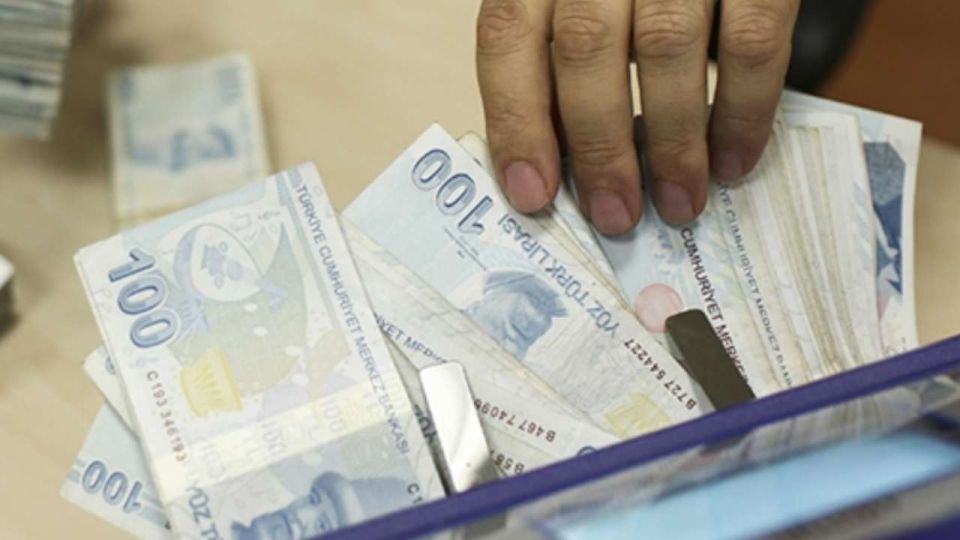 Asgari ücret Mart ayını beklemeden açlık sınırı altında kaldı