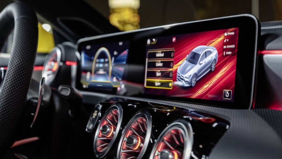 Mercedes, sohbet edip soru sorabileceğiniz Google'ın yapay zeka modelini kullanacak