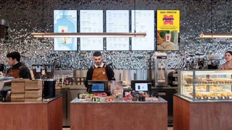 Espressolab personelleri doğum günlerinde izinli