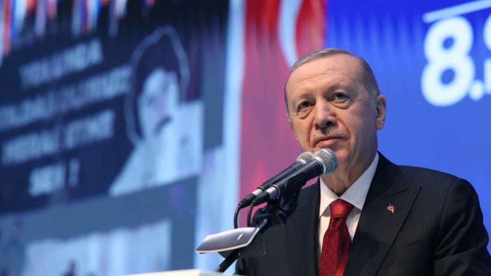 Cumhurbaşkanı Erdoğan partililere kızdı: 'Aksi halde ticarethaneye çevirirsiniz'