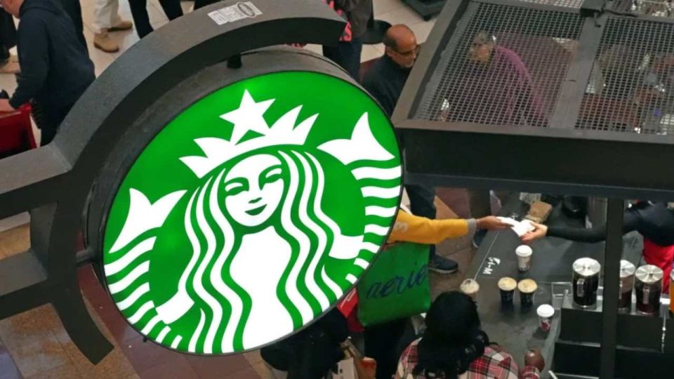 Starbucks, büyük bir işten çıkarmaya hazırlanıyor! Boykot ve Çinli rakipleri gardını düşürdü