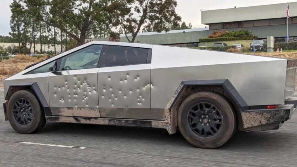 ABD'de bakanlığın zırhlı Tesla siparişine hazırlanıyor olması tepki çekti.
