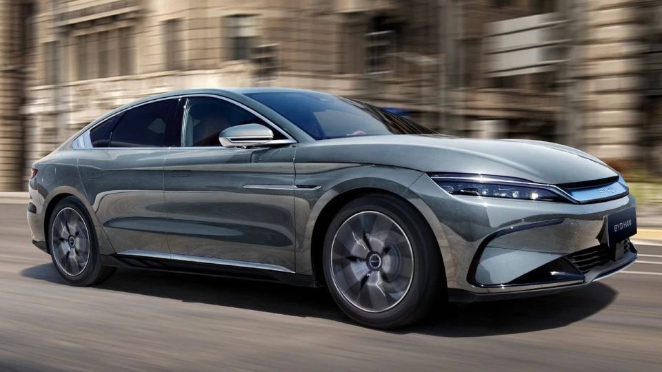 BYD'nin yeni özelliği God's Eye yapay zeka modeli Deepseek ile otonom sürüş başta olmak üzere çeşitli yenilikler vadediyor.