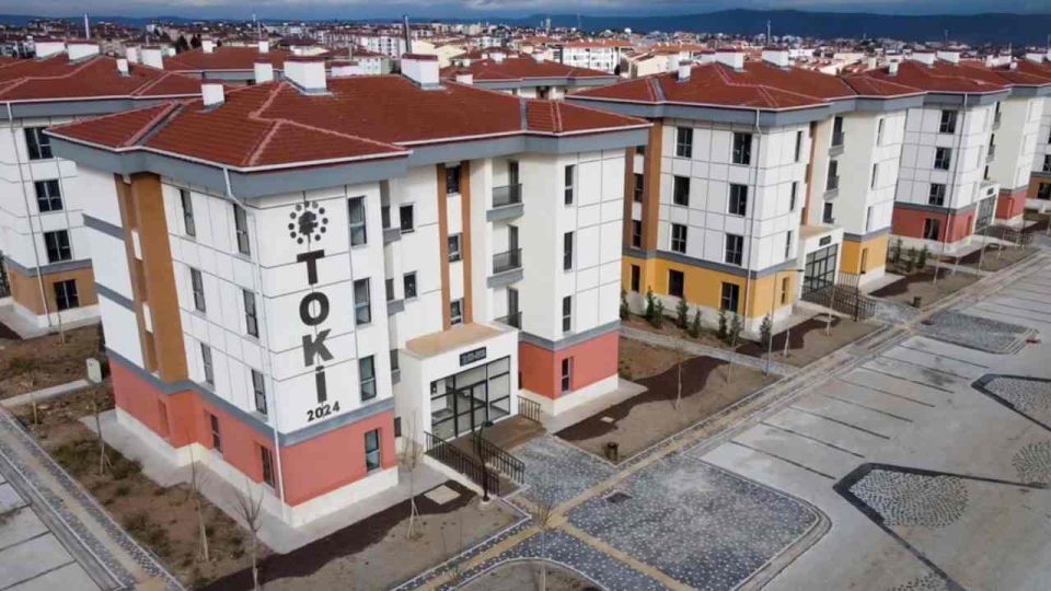 TOKİ orta gelir grubu 2+1 konutları satışa sundu! Başvurular başladı, sadece 4 gün