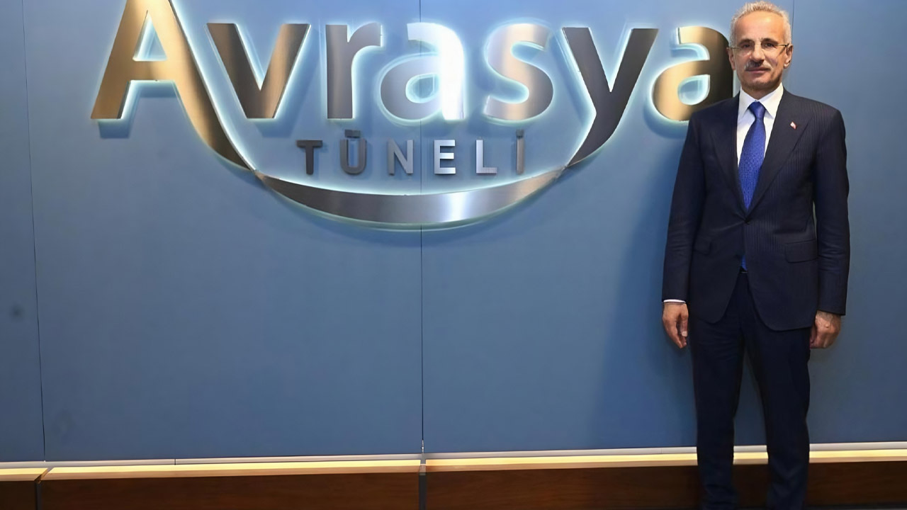 Ulaştırma ve Altyapı Bakanı Abdulkadir Uraloğlu, açılışının 8. yılında Avrasya Tüneli'nin ekonomiye katkısını rakamlarla açıkladı.