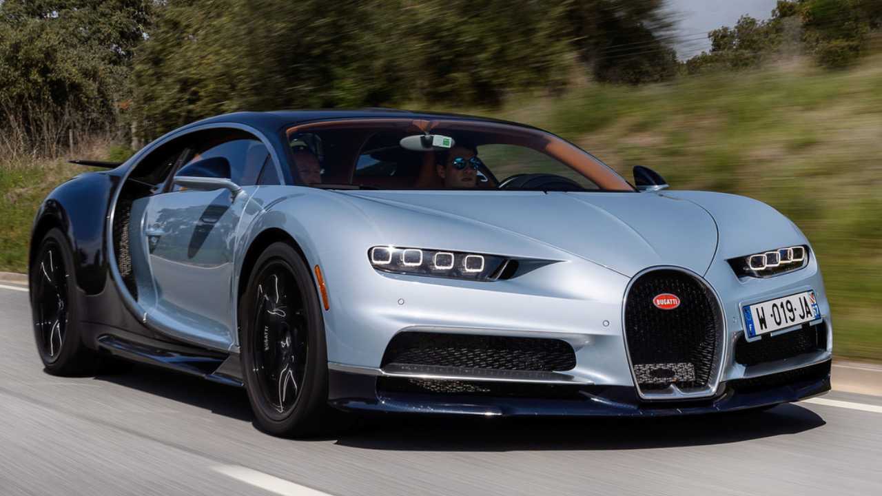 Bugatti'nin Chevrolet'in hız rekoru sonrasında yapacağı hamle merak ediliyor.