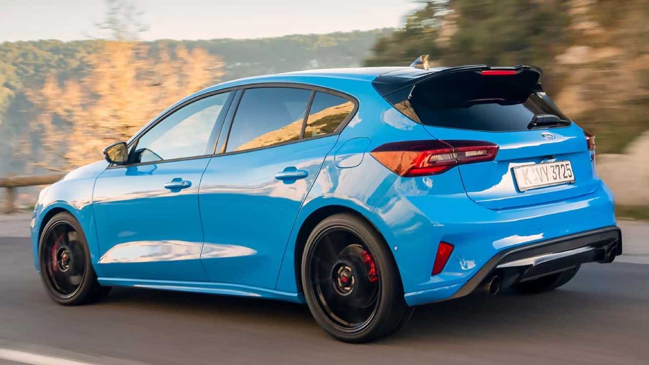 Ford, herşeye rağmen Focus ve Fiesta modeliyle rakiplerini terletmeye devam ediyor.