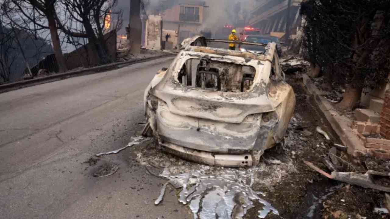 Los Angeles yangınları sonrası elektrikli otomobillere olan önyargı nüksetti.