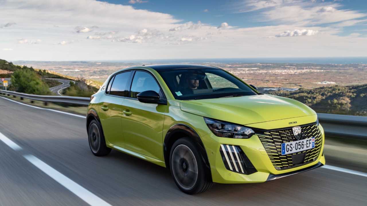 Fransız otomotiv devi Peugeot yeni başlattığı sıfır faiz kampanyasıyla satışlarında artış bekliyor.