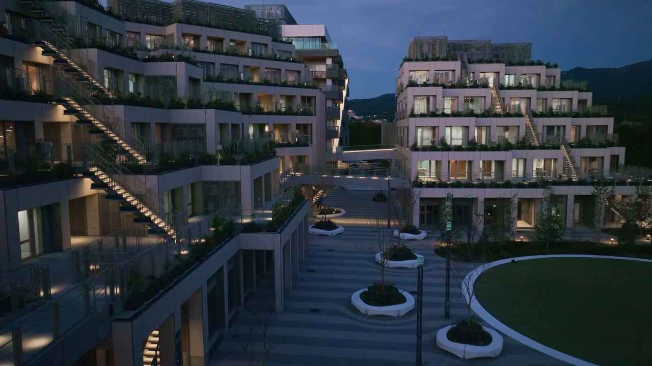 Dev şirket kira vermeden yaşayacak 2000 kişi arıyor... Geleceğin şehrinde ilk etap tamam