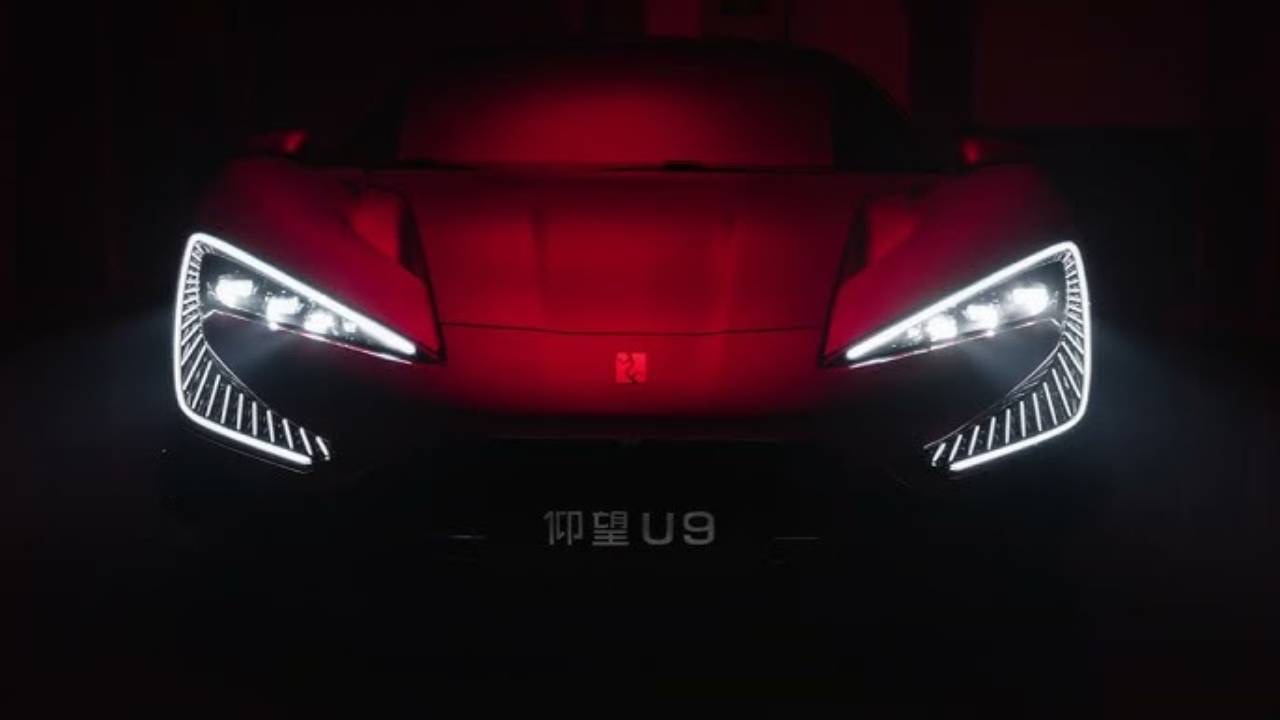 BYD'nin yeni özelliği God's Eye yapay zeka modeli Deepseek ile otonom sürüş başta olmak üzere çeşitli yenilikler vadediyor.