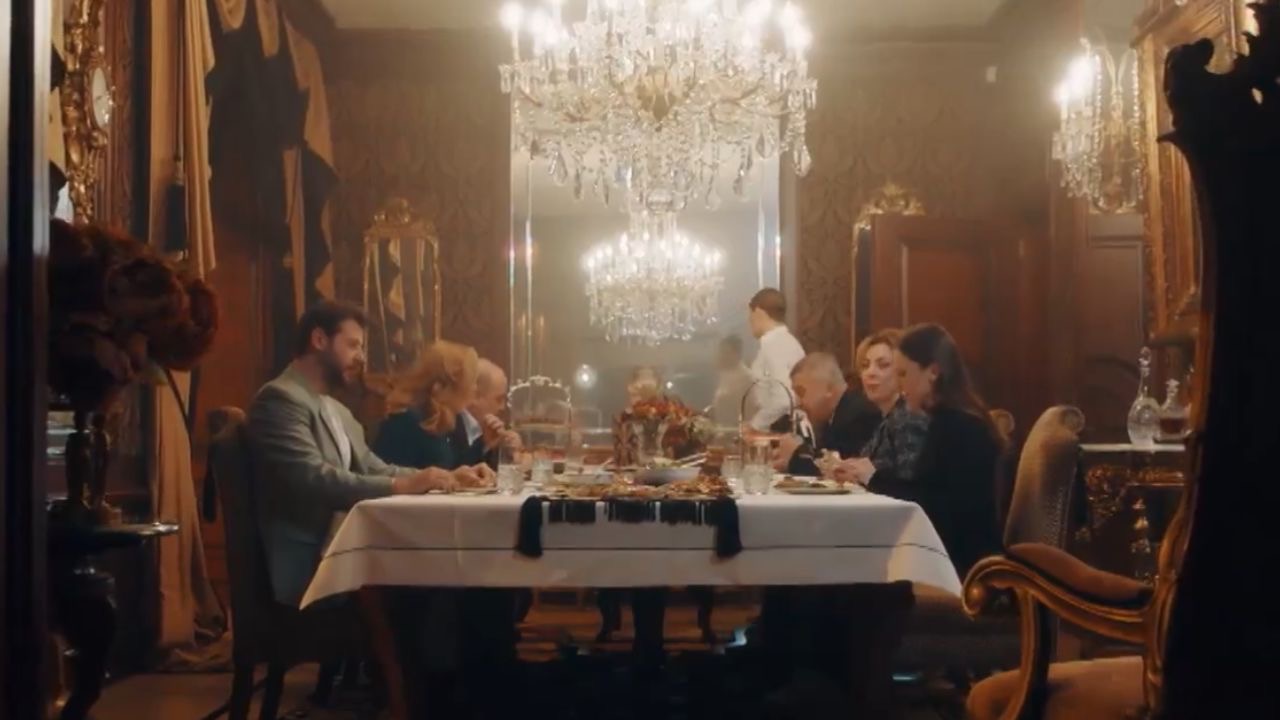 Dizinin çekimleri İstanbul'daki tarihi mekanlarda çekiliyor.
