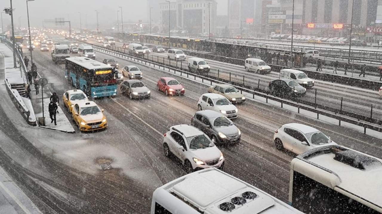 Esenyurt, Beylikdüzü, Avcılar, Küçükçekmece kar yağışı okullar tatil mi? Kar tatili İstanbul var mı?