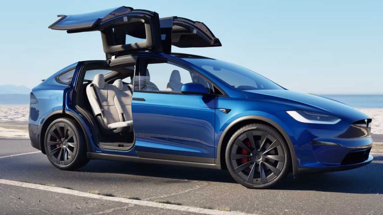 Tesla Model X modeliyle daha çok ilgi görüyor.