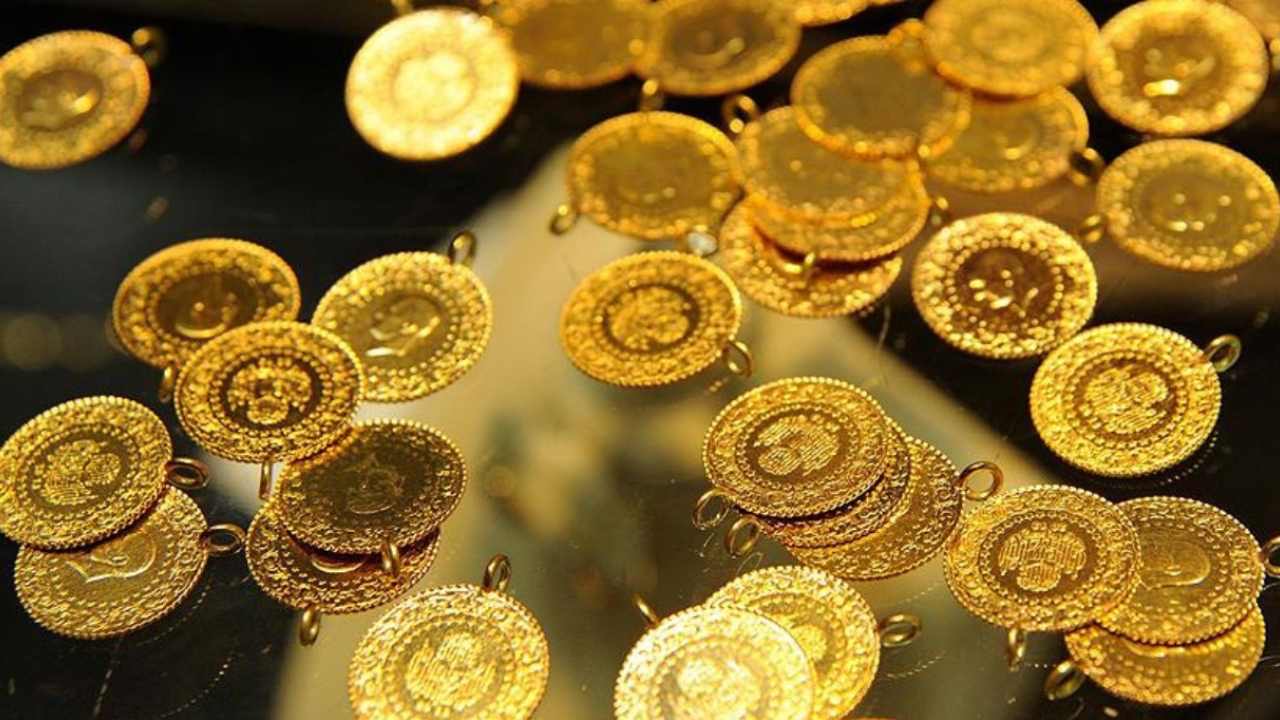 Altın mı borsa mı? 2025'in en iyi yatırımı hangisi olacak? Uzman isim yanıtladı
