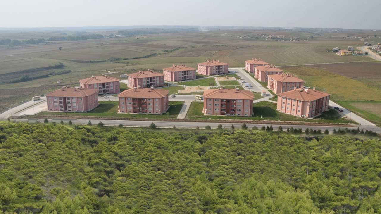 TOKİ, 48 ilde 558 taşınmazı satışa çıkardı! Şartlar belli oldu, başvurular başladı