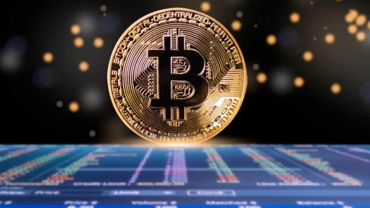 Ünlü stratejist McGlone Bitcoin'de çöküş beklediğini belirtti.