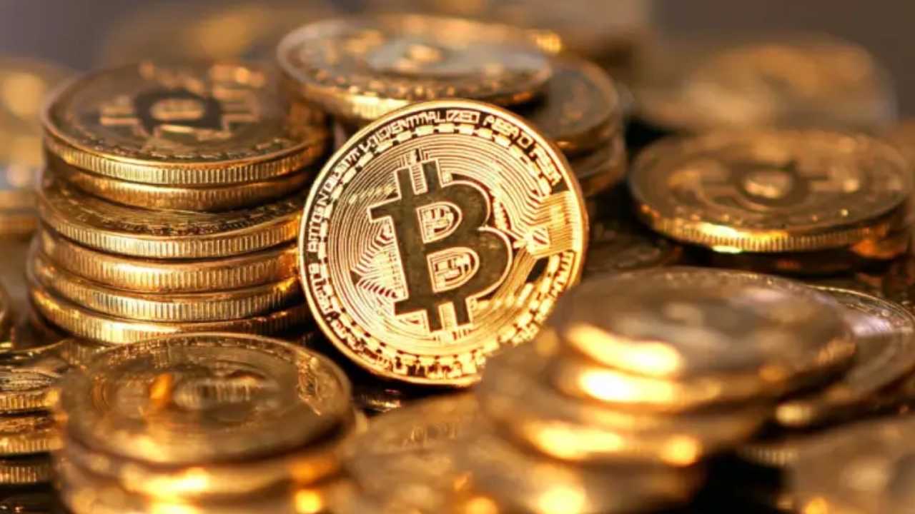 BTC'de ilk hedef 200 bin, ikinci hedef ise 1 milyon dolar oldu.