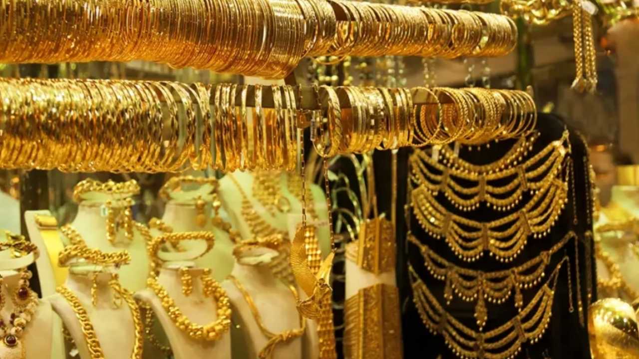 Goldman'ın yıl sonu ons altın beklentisi 3.300 doları buldu