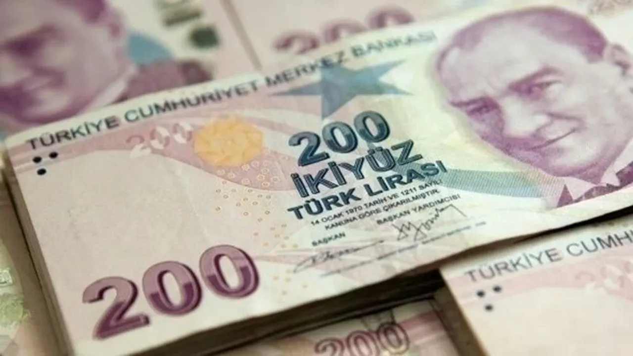Emekli bayram ikramiyesi Meclis'te takılı kaldı