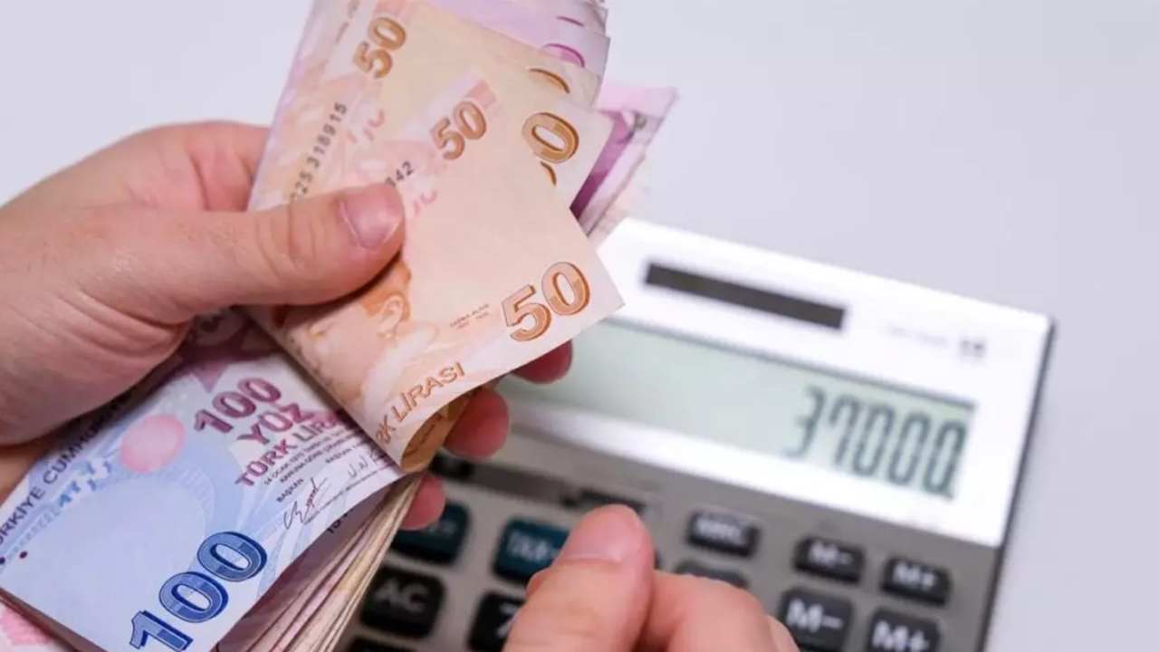 Asgari ücrete ara zam gelecek mi? Özgür Erdursun'dan kesin ve net cevap