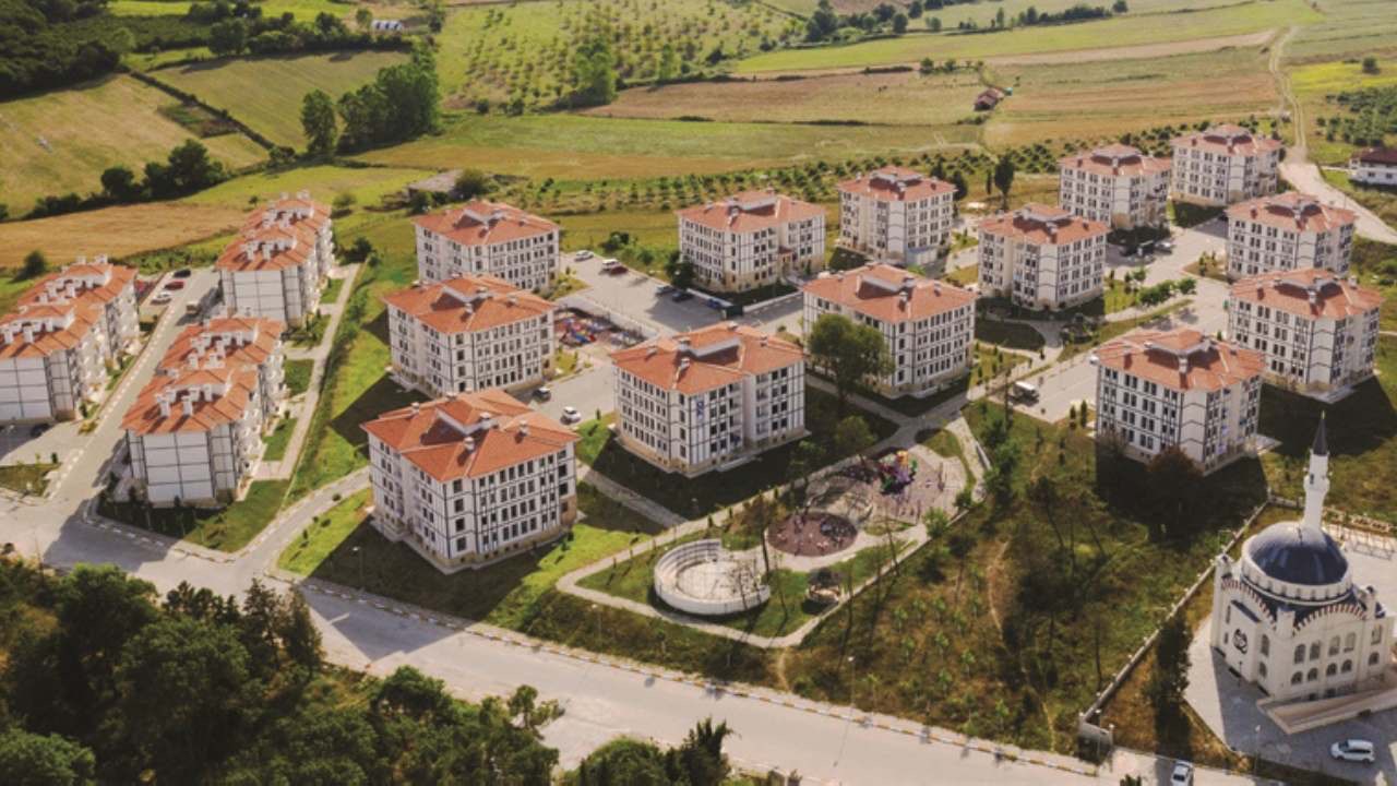 Milli Emlak başvuruları açtı! Konut sahibi olmak isteyenlere 52.000 TL'lik müjde