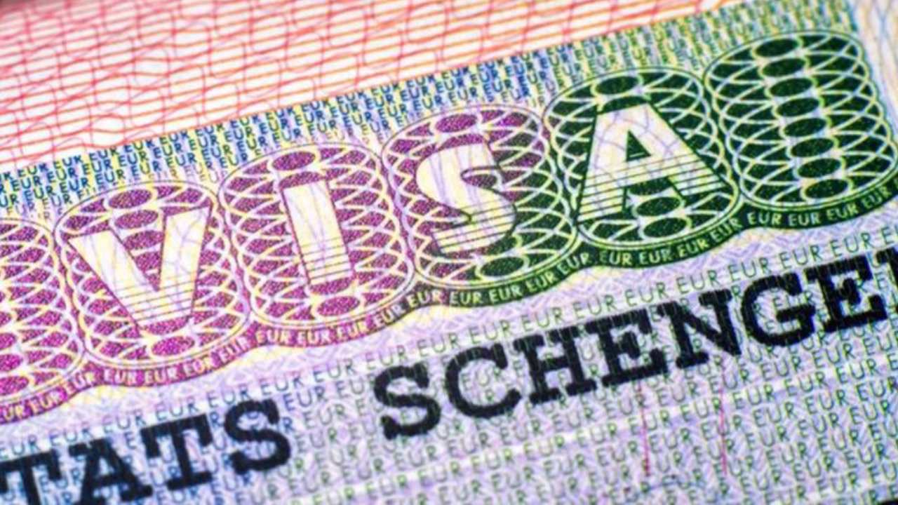 Schengen vizesi almak kolaylaşacak mı? Avrupa Birliği'ndeki o rapor ortaya çıktı